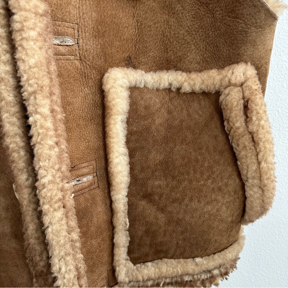 Sheepskin Trader leather shearling outdoorsman vest - Picture 5 of 11